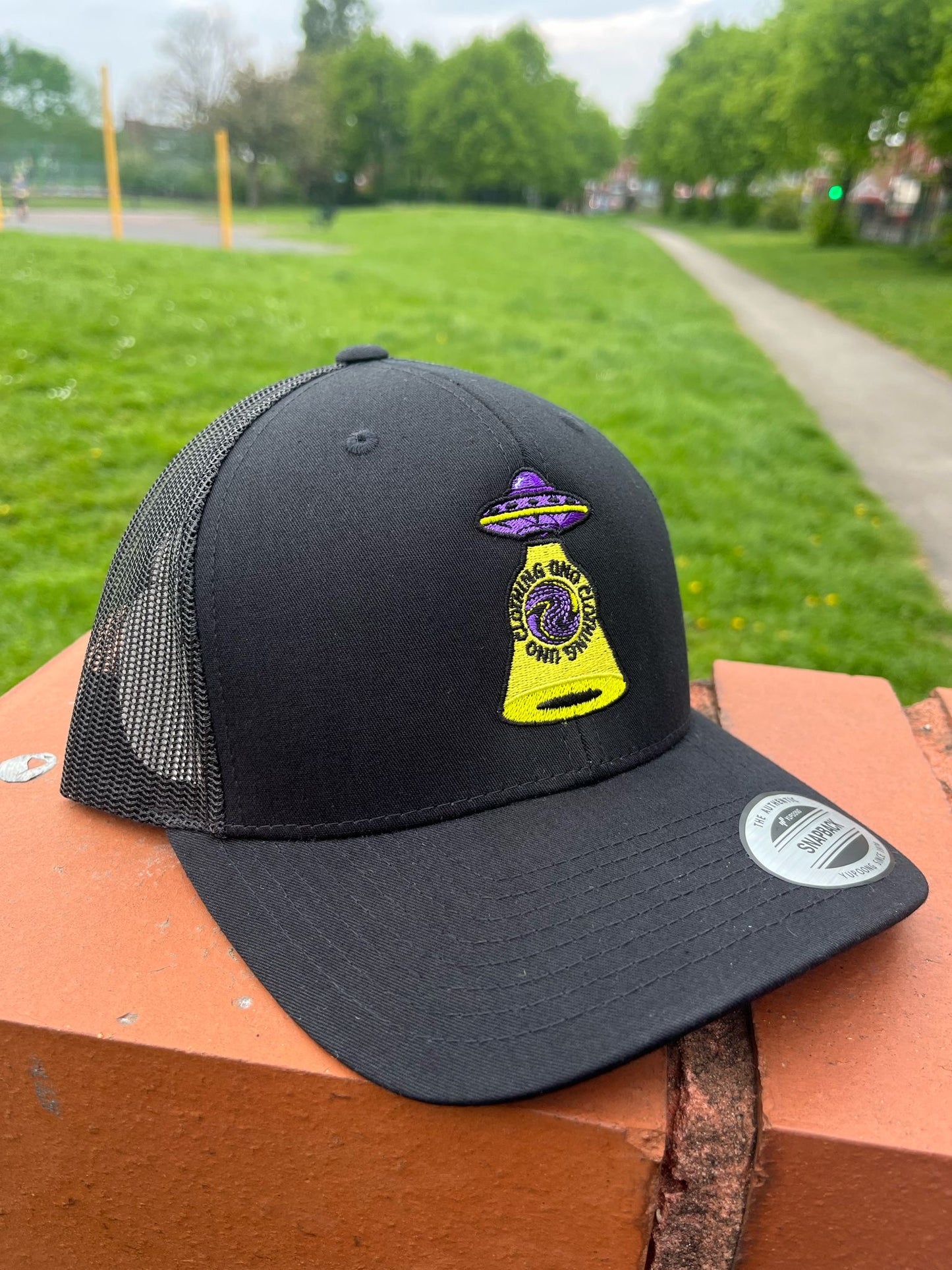 UFO CAP
