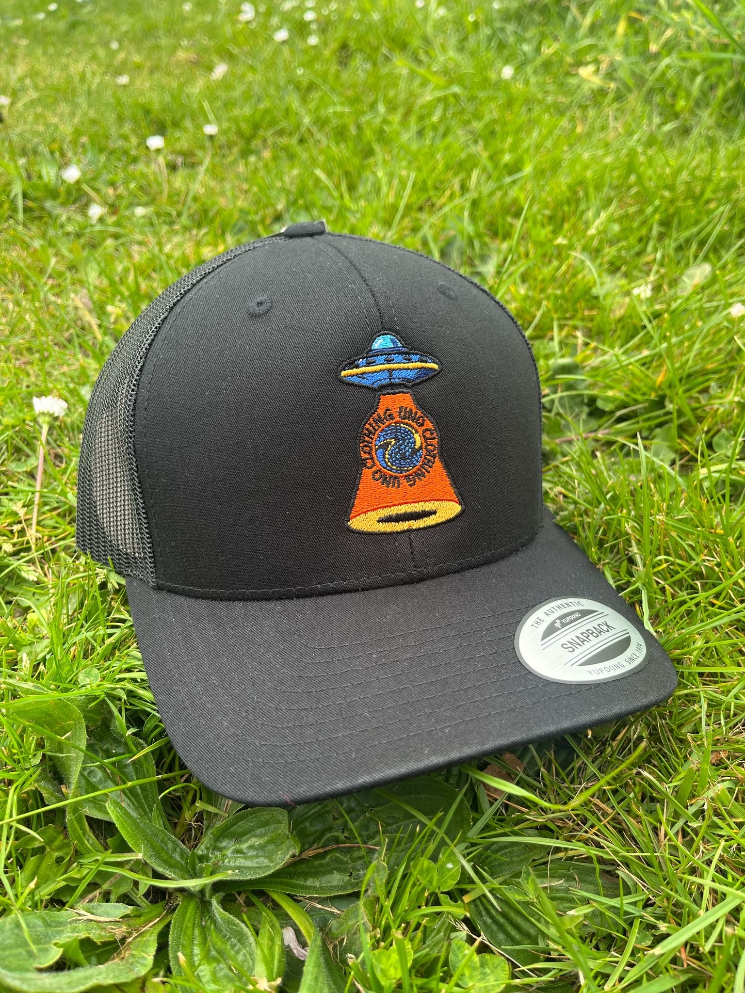 UFO CAP